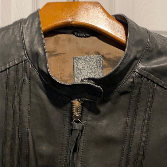 Leather jacket - Picture 2 of 3
